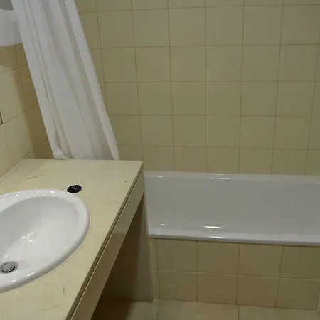 T1 Apt W Pool / Praia Da Rocha Apartman Portimão